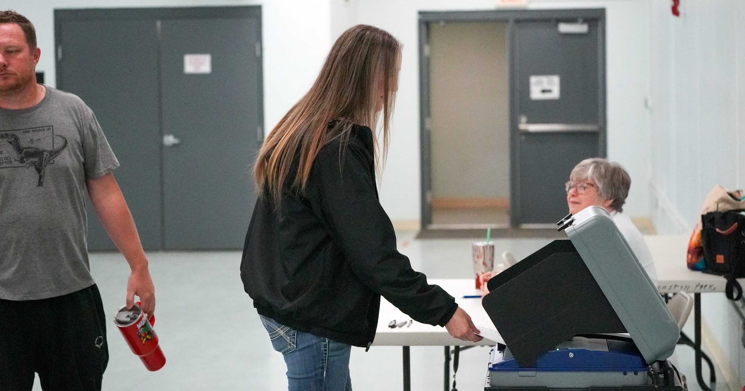 Houston voters approve $2.95M school bond for track, other improvements